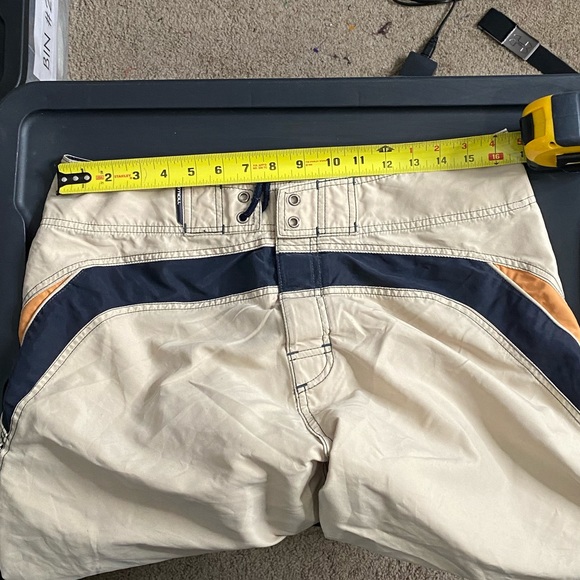 Men’s O’Neill Tan Board Shorts Size M - Picture 3 of 3